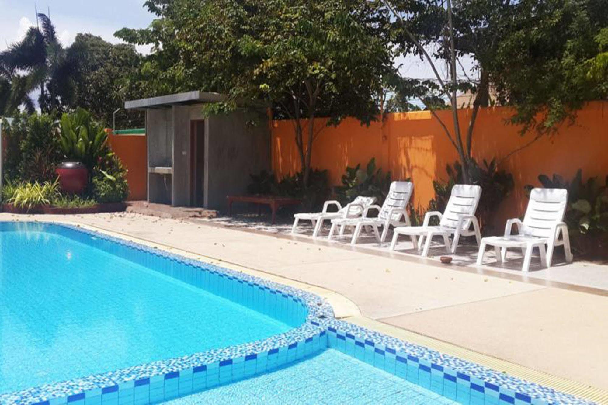 La Casa Hotell Pattaya Exteriör bild