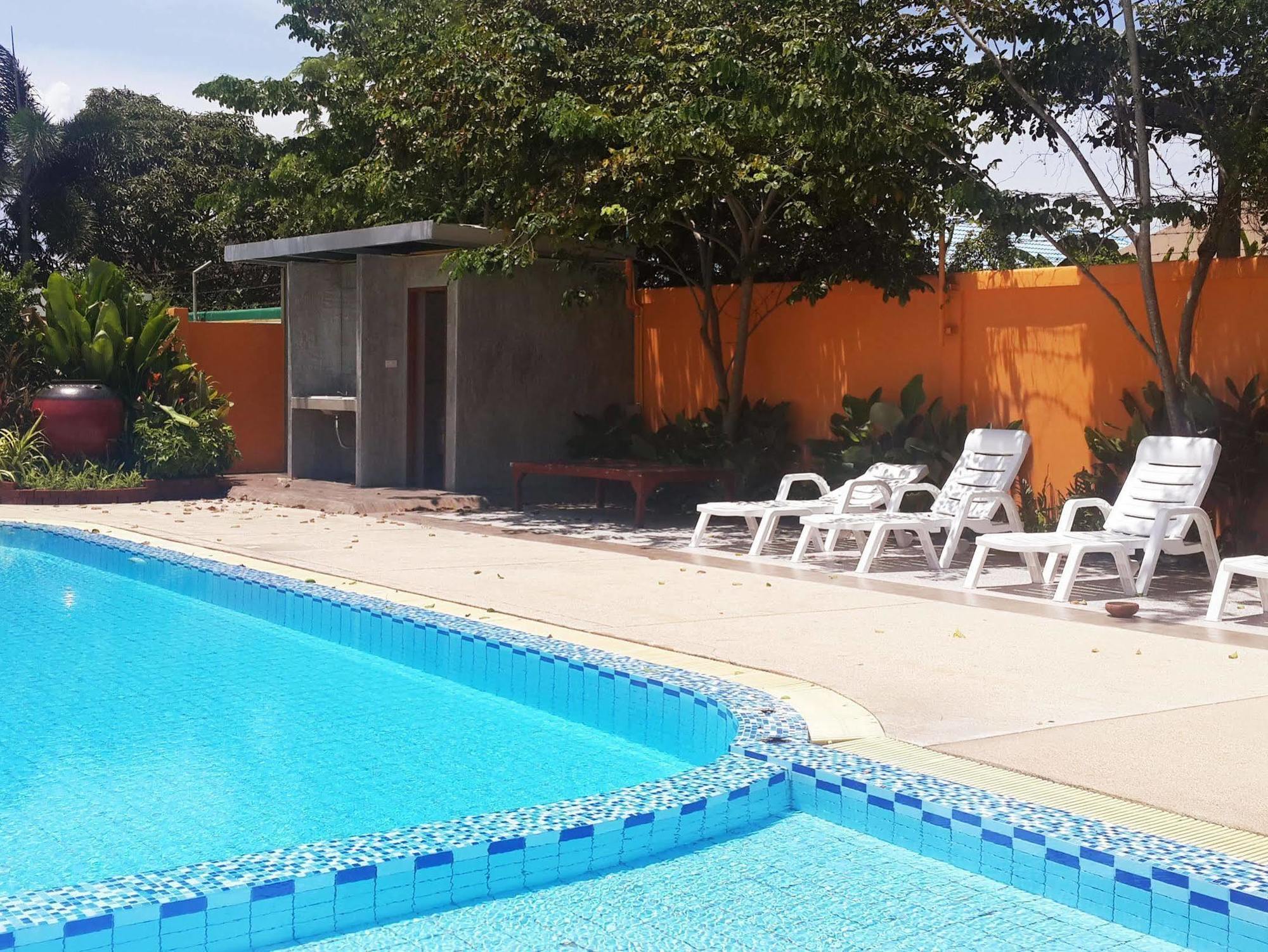 La Casa Hotell Pattaya Exteriör bild